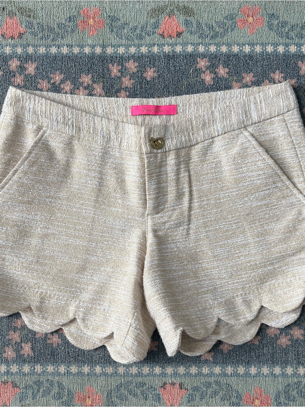 Lilly Pulitzer Scalloped Hem Gold Buttercup Shorts Size 2